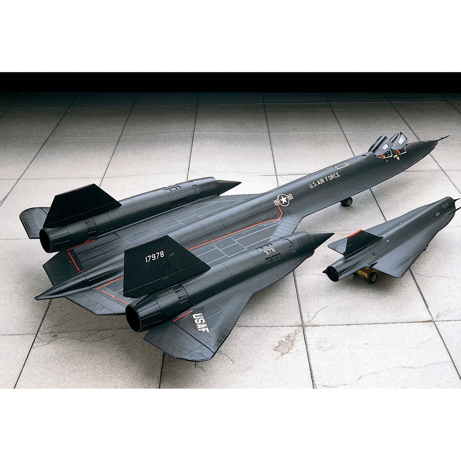 REVELL 1/72 SR71A Blackbird