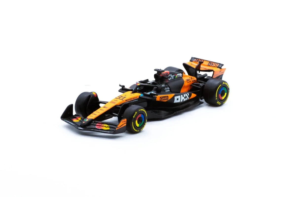 BBURAGO 1/64 MCLAREN TEAM MCL39 W/O HELMET