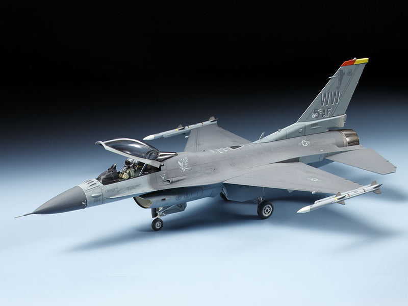 TAMIYA 1/72 Lockheed Martin, F-16 Fighting Falcon