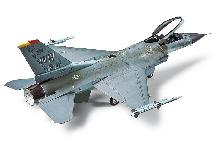 TAMIYA 1/72 Lockheed Martin, F-16 Fighting Falcon