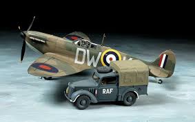 1/48 Supermarine Spitfire Mk.I & Light Utility Car 10HP Set